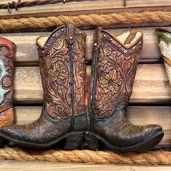 Western Rustic Cowboy Boots Hanger Wooden Entranceway Coat/Key Rack - Picture 4 of 11